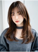 フェイスレイヤーぱっつん前髪ハッシュカットくびれロングデジパ