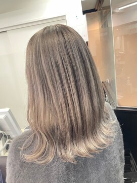 アイズ 本厚木(AIZU) ハイトーン　シナモンベージュ