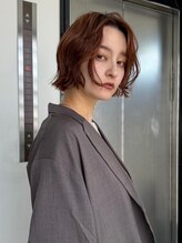 エイチ(811) 20代30代40代レイヤーカットショートウルフカットタッセルボブ
