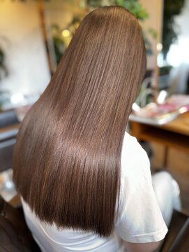 トリート(TREAT) 【オリーブベージュ】サラ艶/ロングヘアー/30代~60代/髪質改善