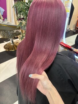 ルフレ 新宿本店2nd(Reflet) ピンクカラー