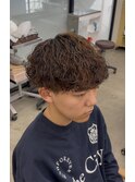 波巻きパーマ ブラウンカラー 刈り上げマッシュ