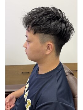 バタクラン(BATACLAN) フェード/アップバング/眉毛/バーバー/シェービング/顔剃り