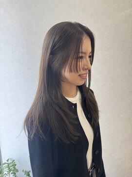 顔周りレイヤーカット/ミディアムスタイル