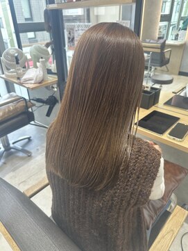 クム 川越(kum) 艶ベージュ