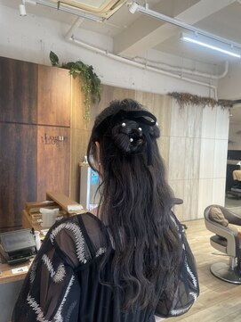 ローグ(Logue) 編み込みハーフアップ