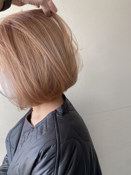 リノショアーズ 日本大通り店(RINOSHORES) ブリーチカラーダブルカラーボブミルクティーブロンドボブ