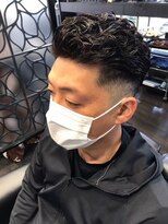 ヒロザバーバー(HIRO THE BARBER) フェードカット×パーマ