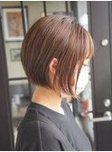 切りっぱなしショートボブ