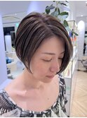 オフィスカジュアルなオリーブグレージュ脱白髪染め30代40代50代