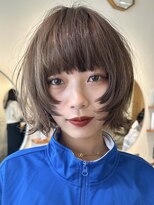 ノイカーム(noi Calm)&nbsp;顔周りレイヤーカットグレージュカラーくびれボブショートカット