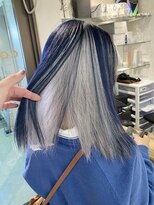 コワファーストナガサキシャンプーボーイ(COIFF1RST NAGASAKI SHAMPOO BOY)&nbsp;長崎 ホワイトカラー×ネイビーブルー