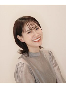 アンベリールフルー(EMBELLIR fleur) タイトミディアム