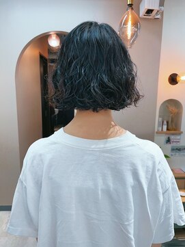 シビバイレボ(CIBI by revo) 地毛風カラー/ナチュラルレイヤーカット/ショートボブ[船橋]