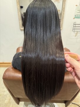 エルモ(ELMO) 艶髪ストレート