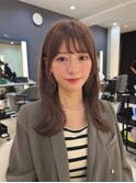 シナモンベージュ×くびれ外はねロング
