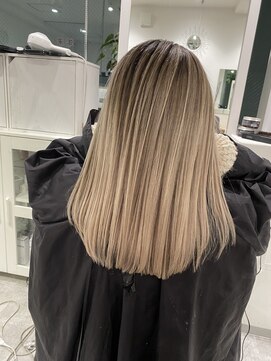 カラ 京都河原町(Kala) ハイライトバレイヤージュダブルカラーケアブリーチ20代30代