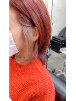 オト(oto)&nbsp;さりげない遊び心をプラス　インナーカラー×くびれヘア