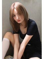 ブラン 栄(Blanc)&nbsp;【Blanc】レイヤーカット＿細めハイライト＿くすみベージュ