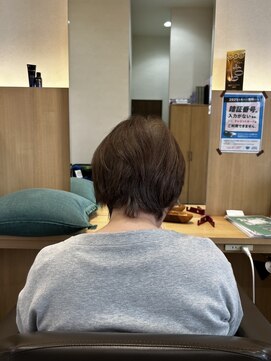 ウイバイファースト(u'i by first) 全体的にツヤがあり、まとまりのある質感