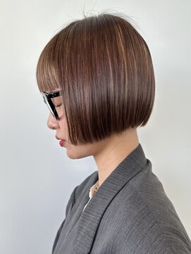 ビュートリアム265(BEAUTRIUM 265) ★夏の細めハイライトミニボブ/切りっぱなしボブ/銀座有楽町20代