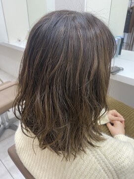 カットハウス ニューヨーク(CUT HOUSE NEW YORK) ゆるふわパーマ×ベージュカラー