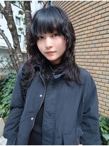 ピア ヤクイン(Pia Yakuin) レイヤーカット/パーマ/顔周りレイヤー