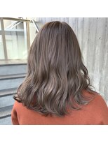 レイドバック(LAID BACK)&nbsp;【代官山LAIDBACK】モノトーンアッシュベージュー×ハイライト