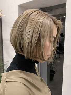 フォーム(FORM) 【FORM】Mini bob×Nude gray