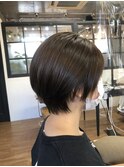 ショートボブ×カーキグレージュ☆