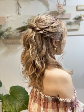 ヘアセットサロンエッジ(Edge) ハーフポニーテール
