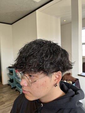 ニコ ヘアリラクゼーション(Nico hair relaxation) ツイストスパイラルパーマツーブロックカジュアル20代30代