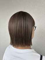 ミリ(milli) ミルクティベージュ×切りっぱなしボブ
