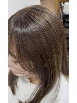 エメヘアデザイン ルイス(Aimer Hair Design Lewis) 白髪ぼかしハイライト/脱白髪染め／弘前市