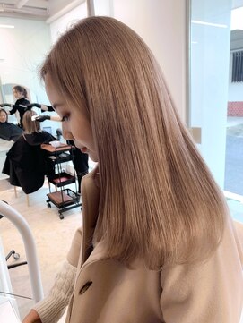 シキ 渋谷(siki) ハイトーン/ブリーチ/レイヤーカット/シアーカラー/渋谷/原宿