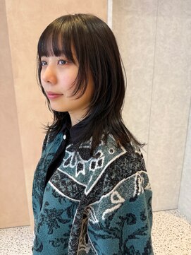 オン キャナルシティ博多前店(on) 【晴音】ミディアムウルフ/ブルーブラック/ミディアム/20代