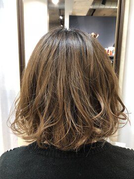 トゥーリ 筑紫野店(tuuli) tuuli 筑紫野 / ボブ ラフウェーブ / 八谷昌直