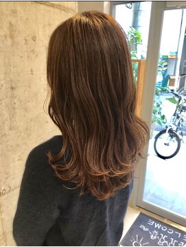 ル リヤン(Le lien) 大人ロングヘア・ナチュラルスタイル・ウルツヤカラー