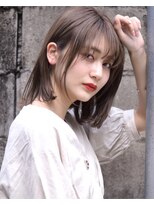 アトリエ フェム(atelier.fem)&nbsp;ミディアムストレート×ライトグレージュ