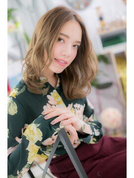 ヘアアンドビューティー ミック(Hair & Beauty miq) センターパートｘハイライトカラー抜け感くびれヘアa