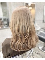 ココ 本八幡(KOKO)&nbsp;黒髪クラゲヘアーオリーブグレー小顔ココアベージュミディアム