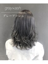 バトー(bAteAu)&nbsp;シルバー、グラデーション、インナー、エクステ、ハイライト