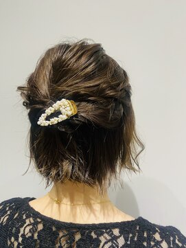 ブゾン(buZon) 【buzon】ボブでもできるお呼ばれハーフアップ