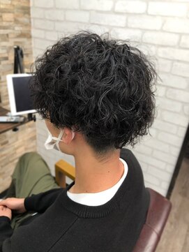 ハサミバイアトリエナガノ 千葉(8sami by atelier nagano) MEN’SHAIR ウルフ アッシュブラックカルマパーマベリーショート