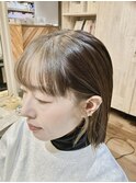 大人かわいい前髪インナーカラー&イヤリングカラーベージュ