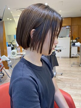 レクタ(recta) 大人30代40代白髪ぼかし切りっぱなしミニボブ