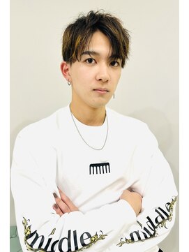 ミドル(MIDDLE) メンズカット／府中/駅近/夜間