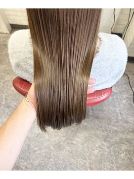 ロマンヤカタ ファース(ROMAN YAKATA fars) 髪質改善　プレミアムカラー　イルミナカラー艶髪ロング@田代3/8