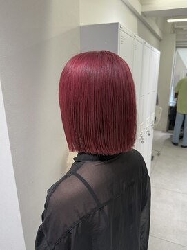 アテバイルイス 喜連瓜破(ATE by luis) ◎ツヤ髪ボブ×ピンクカラー