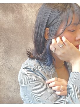 オーセンヘア(AUTHEN.HAIR) ミディアムボブ×ピアスカラーブルー